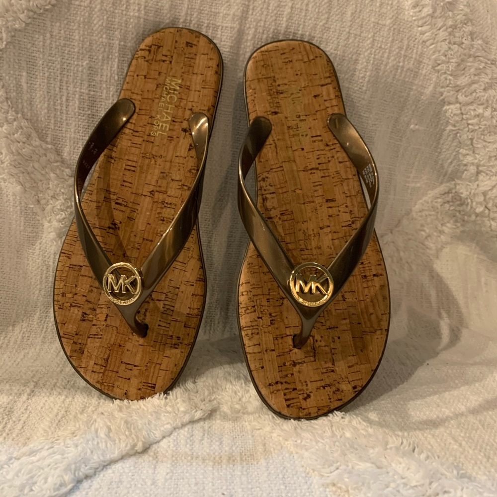 Michael kors jet set jelly flip flops